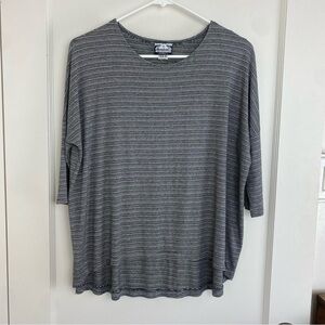 Manuheali’i Hawaii Black Gray White Stripe Slouchy Top XS/S